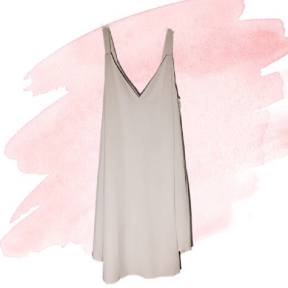 Aritzia Dresses & Skirts - Aritzia Wilfred dress with pockets